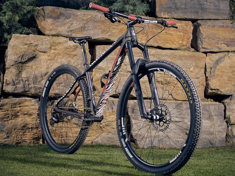 AMS Extra Zebra white on a Santa Cruz Highball