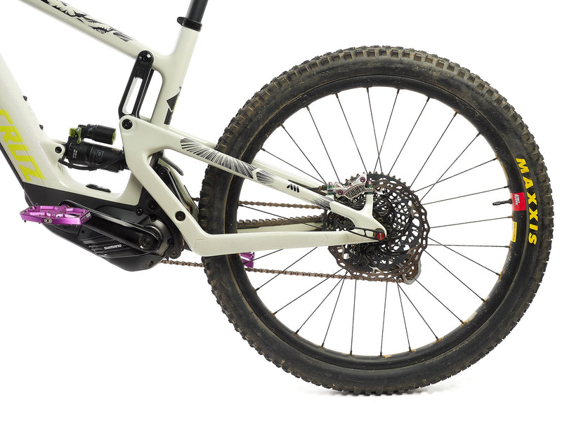 AMS Frame Guard Extra Bull installed on seat stay tube