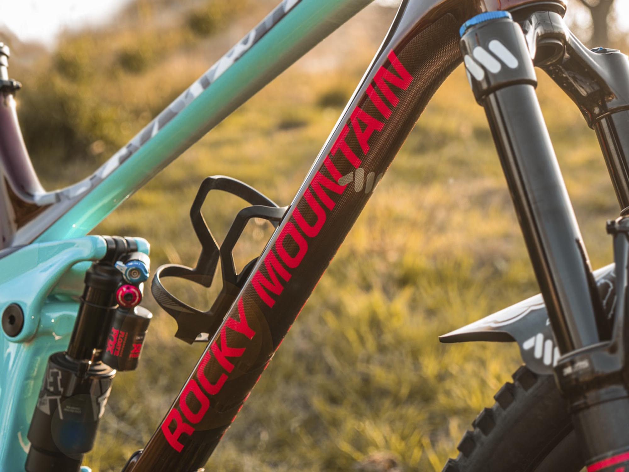 AMS adhesive frame protection for mountain bikes. Total protectio